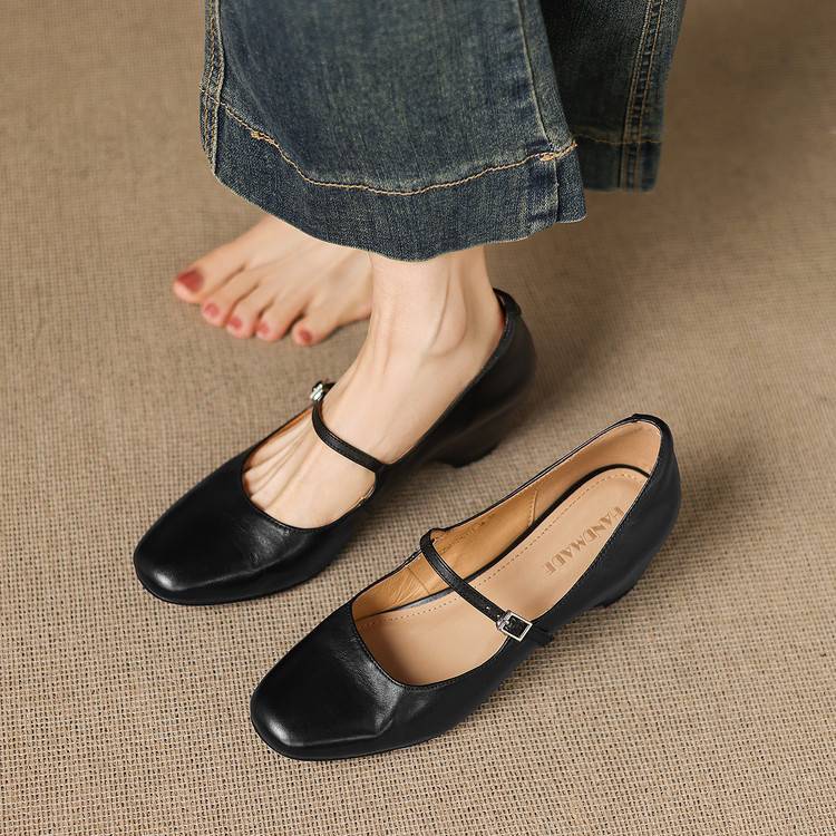 Deyra Genuine Leather Pumps
