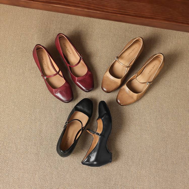 Deyra Genuine Leather Pumps