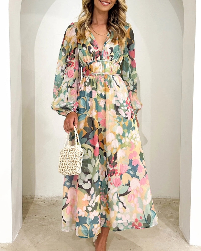 Corrine – Chic Floral Dress with Flowing Fit
